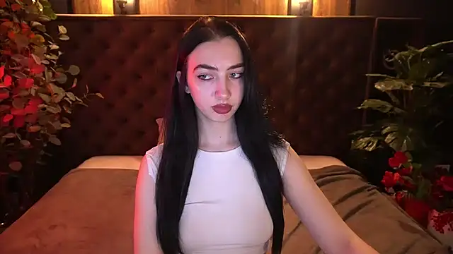 WildKittenX_'s Live XXX Chat