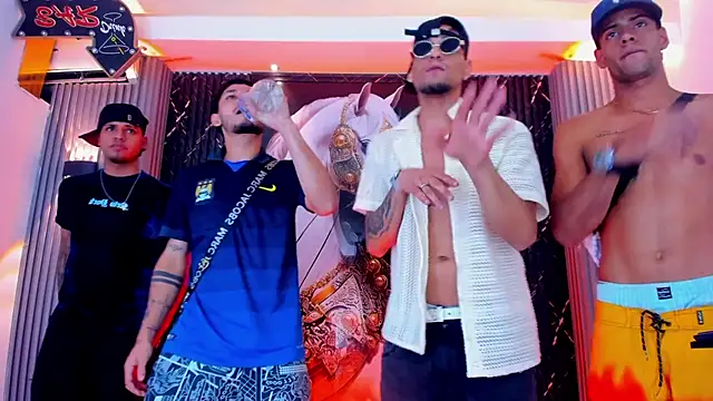 Show Webcam de the_knights_of_the_night_