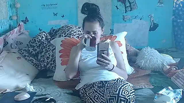 brighteyes77 live XXX chat