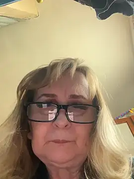 Irina2909@xh: απευθείας συνομιλία ΧΧΧ