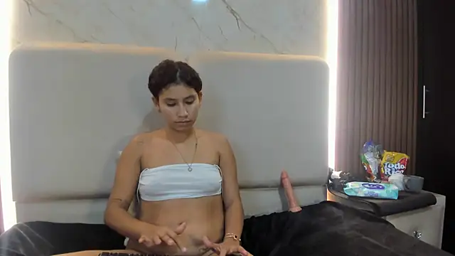 MilaDivine Chat XXX in diretta