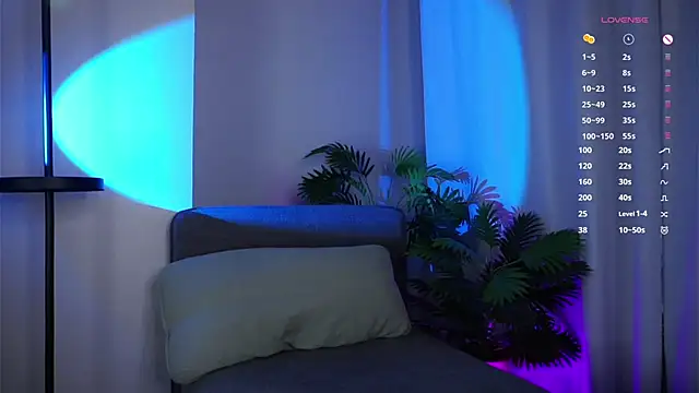 Chat +18 de ClarineCasebolt ao vivo