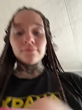 Chat +18 de KishaMur ao vivo