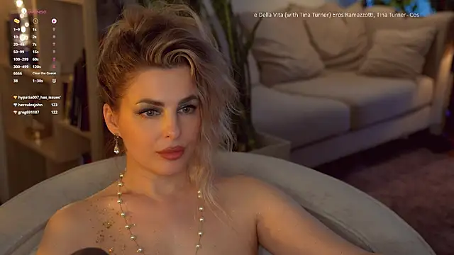 Lady--M – Naživo XXX chat