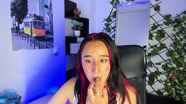 CharlotteStuart 라이브 XXX 채팅