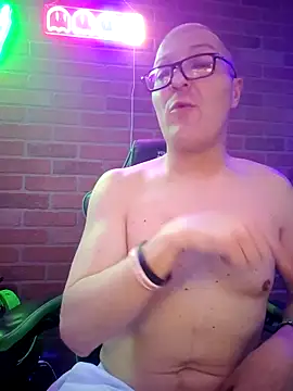 chronic_vibez: διαδικτυακό σόου στην κάμερα