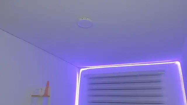 Sara_Red_X Live XXX-chat