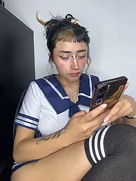 Chat +18 de baby_akuma ao vivo