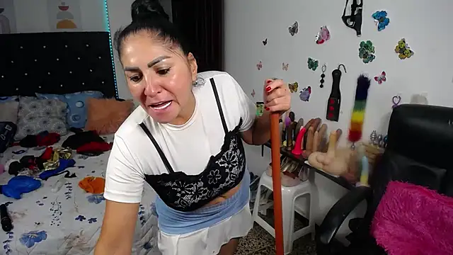 Chat +18 de mature_bigboobs10 ao vivo