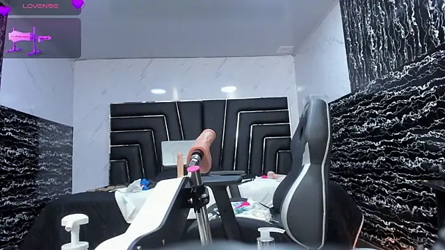 Chat XXX ao vivo de Ladyy_Scarlett