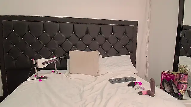 Chatroom XXX en direct de SabrinaVantress