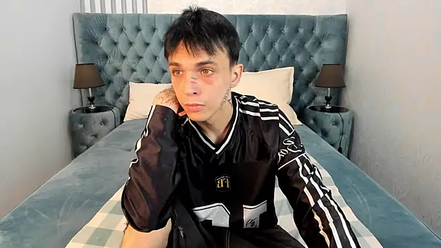 ClarkBev 即時 XXX 聊天