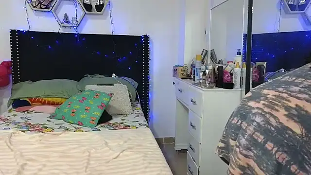 charlotte_077 Obrolan Langsung XXX