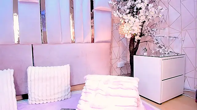 Chat +18 de Naomistart ao vivo