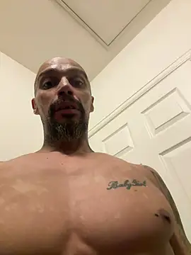 Pokazy przed kamerką – faces818