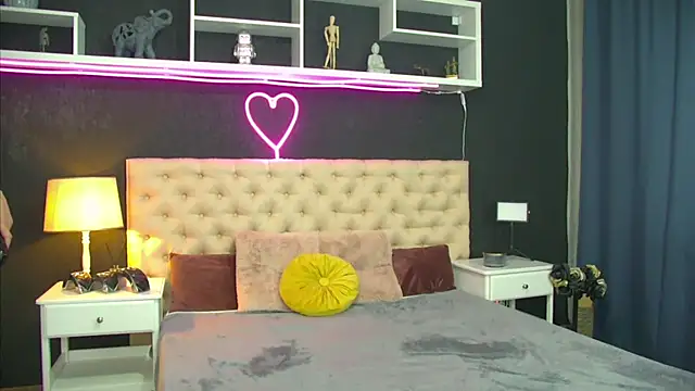 TaniaKaverina 现场XXX聊天