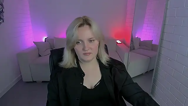 Chat XXX en directo de KathyBriggs