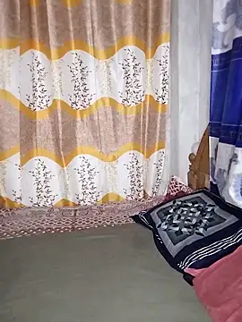 Priankaboudi élő XXX-chatje