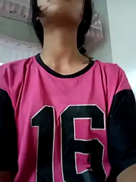 Hoa-tuylip লাইভ XXX চ্যাট