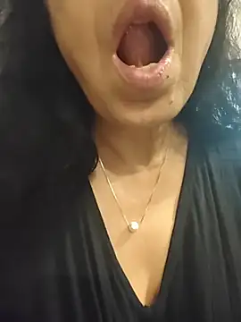 XXX chat uživo modela NakedMILFx