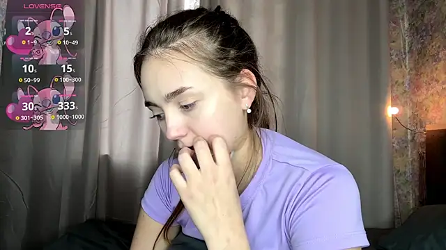 Онлайн чат XXX LoraDavi