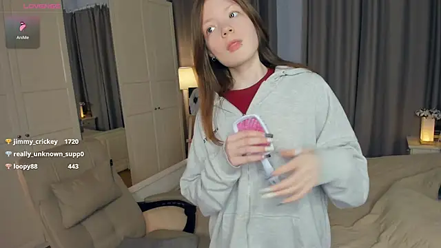 Chat XXX ao vivo de LavenderMitten