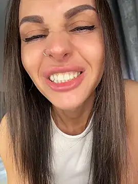 XXX chat uživo modela Flexira