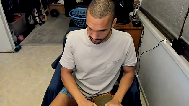 CassiusJohnson Show in webcam