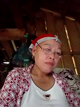 Pokazy przed kamerką – Agnes-baby