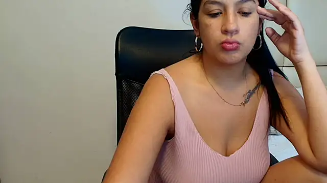 Онлайн чат XXX sara2520