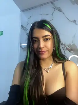 Chat +18 de IsaDiiaz ao vivo