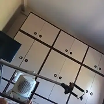 clistezzz_UNO: διαδικτυακό σόου στην κάμερα