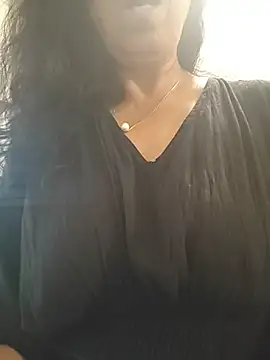 NakedMILFx's Live XXX Chat