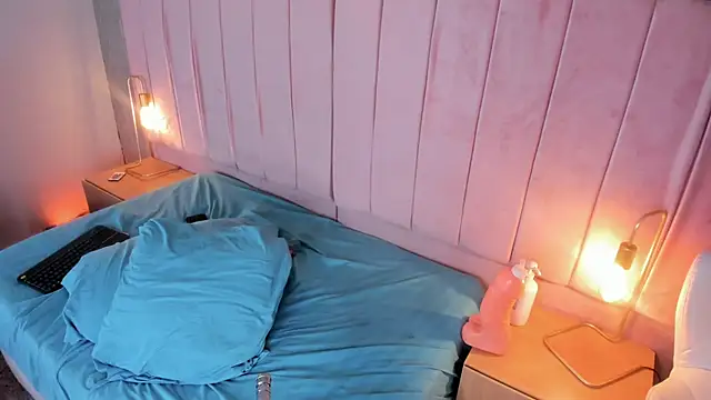 Chat XXX en directo de Hillary_Collins1