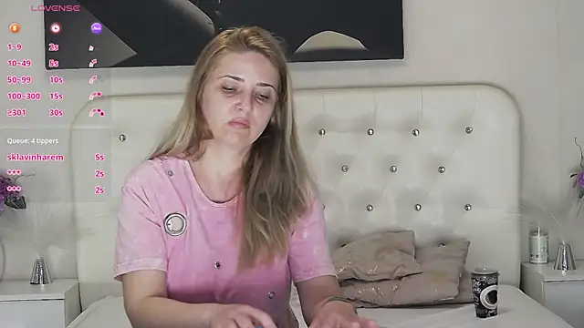 Chat XXX en directo de MellanieBliss