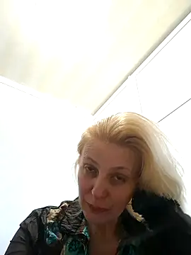 MiaLove183's Webcam Show