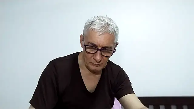 Chat +18 de BIGUNCUTHARDCOCK ao vivo