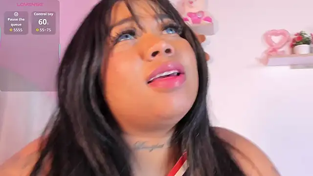 Emily_restrepo's Live XXX Chat