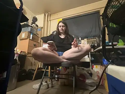 Chat XXX en directo de Snowbunnycake_131