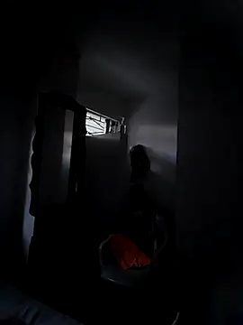 Pertunjukan Kamera Web Marianatrans01