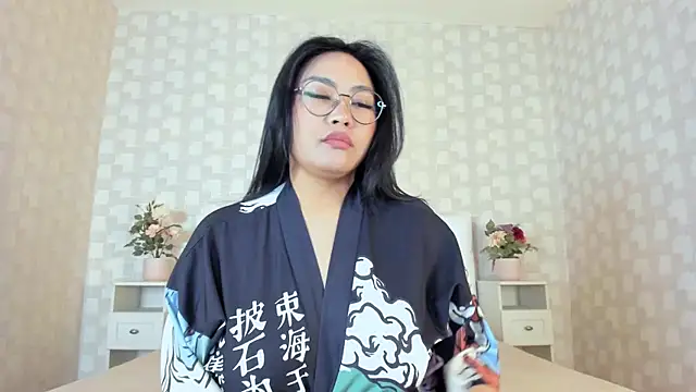 NatsumiHun's Live XXX Chat