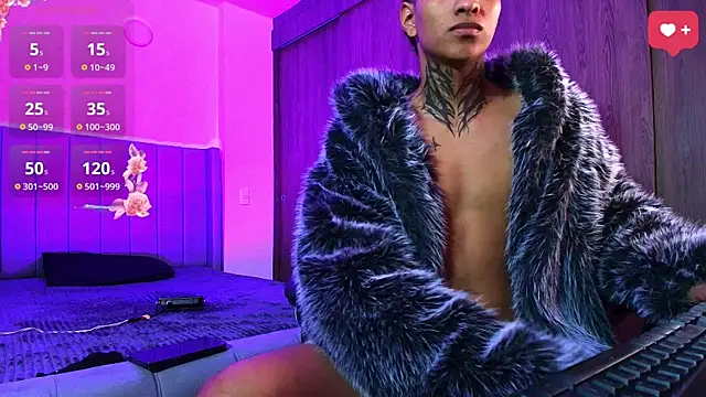 im_Usuga Show in webcam