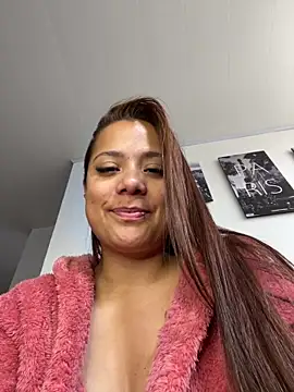 Pretty__Milf: онлайн-секс-чат