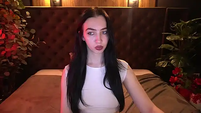 WildKittenX_'s Live XXX Chat