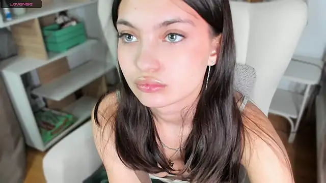 Chat +18 de MirthaBolduan ao vivo