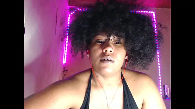Chat +18 de cherry_cleou ao vivo