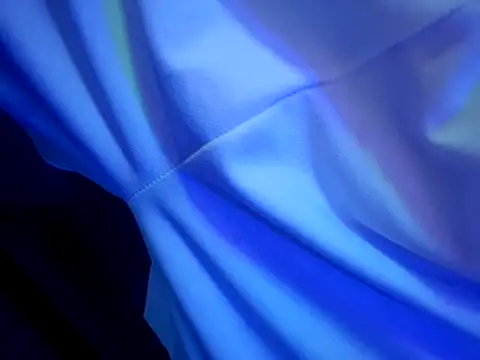 chronic_vibez: διαδικτυακό σόου στην κάμερα