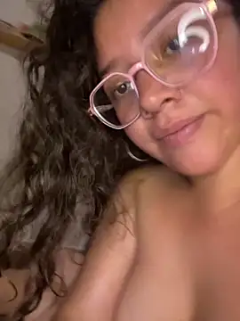 Vivi_Kvsh's Live XXX Chat