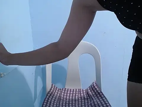 Andrea_Bloom19のライブXXXチャット