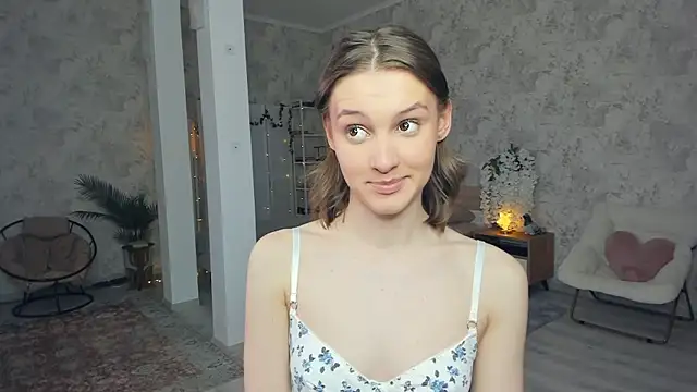 LianneBynon Pertunjukan Webcam